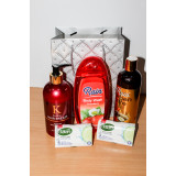 Набор подарочный 8 марта г/душа/крем д/волос/мыло-пилинг/шампунь №2